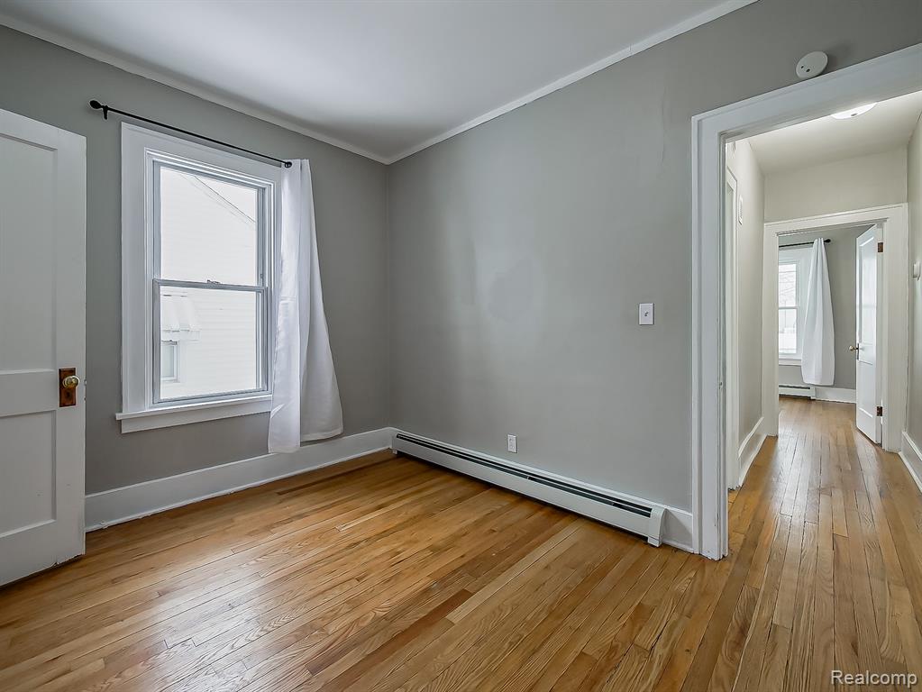 2825 Queen Street Dearborn, MI 48124 - Photo 13 of 27