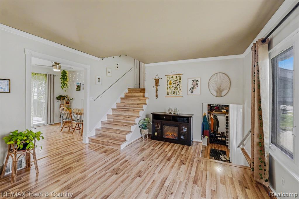 527 Spring Lane Flushing, MI 48433 - Photo 4 of 39