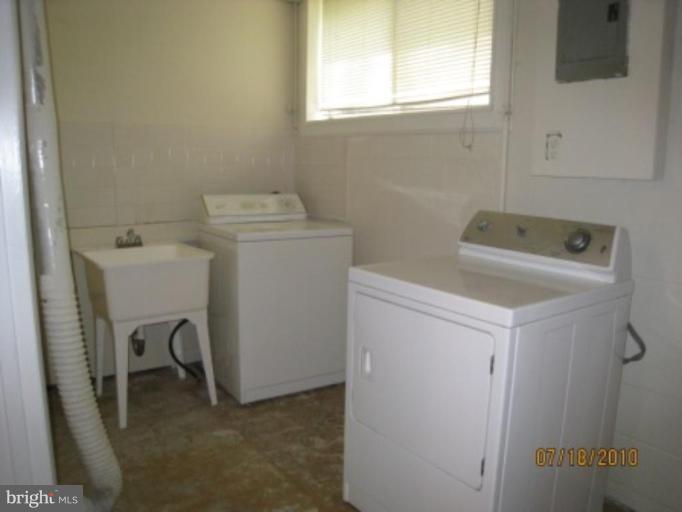 4321 Franconia Road Alexandria, VA 22310 - Photo 14 of 16 Laundry Area 1