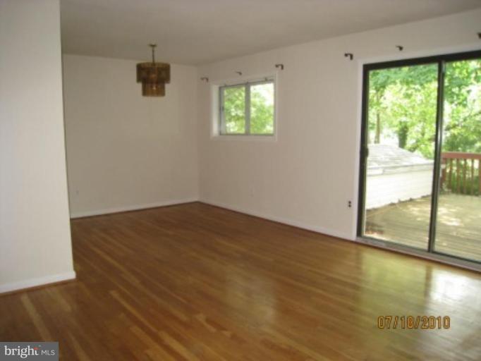 4321 Franconia Road Alexandria, VA 22310 - Photo 3 of 16 Dining Area