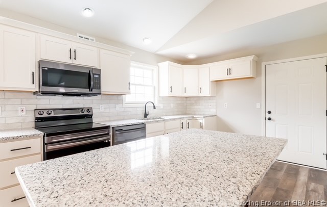 3902 Dethy Road Floyds Knobs, IN 47119 - Photo 14 of 48 Gallery Image 14