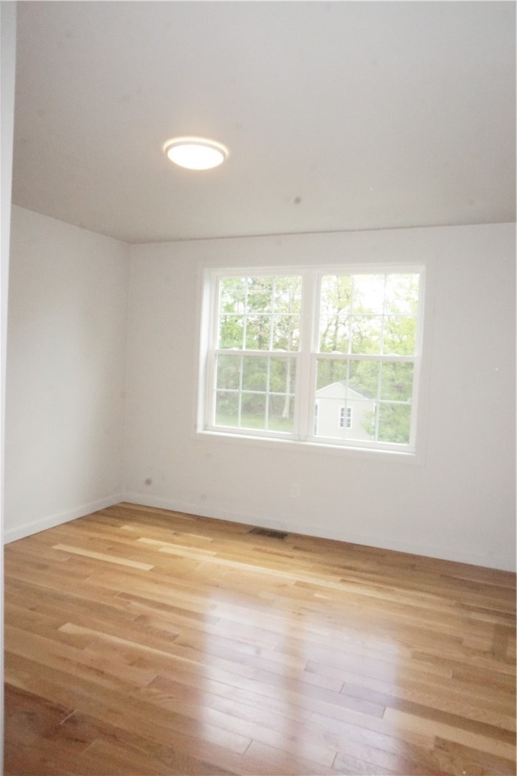178 Highland Street Cranston, RI 02920 - Photo 17 of 34