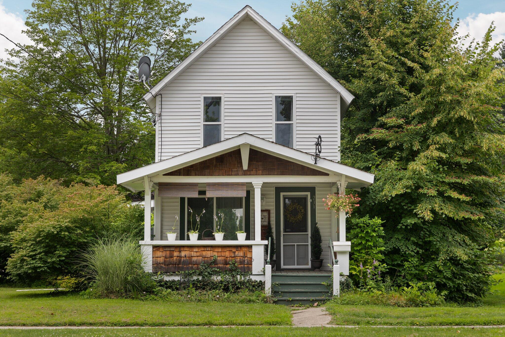 231 South Sears Street Reed City, MI 49677 - Photo 2 of 26 27-web-or-mls-C__N5267