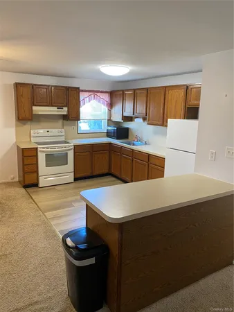 $2,950 | 124 Chelsea Avenue, West Babylon, NY 11704