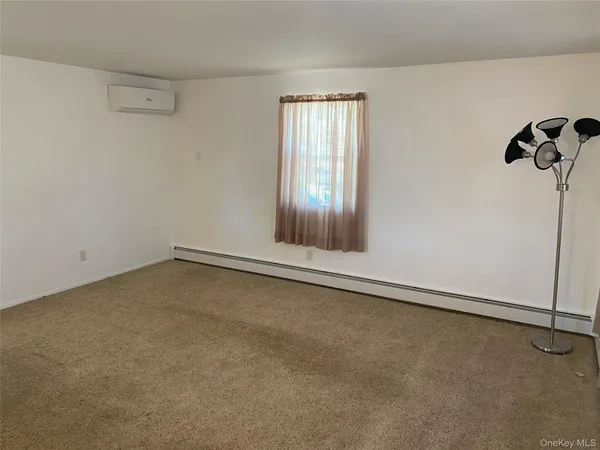 $2,950 | 124 Chelsea Avenue, West Babylon, NY 11704