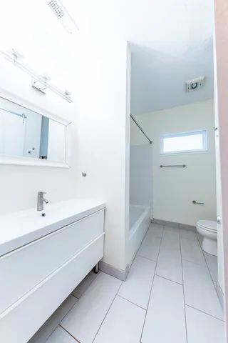 $2,650 | 605 South 11th Street, Nashville, TN 37206