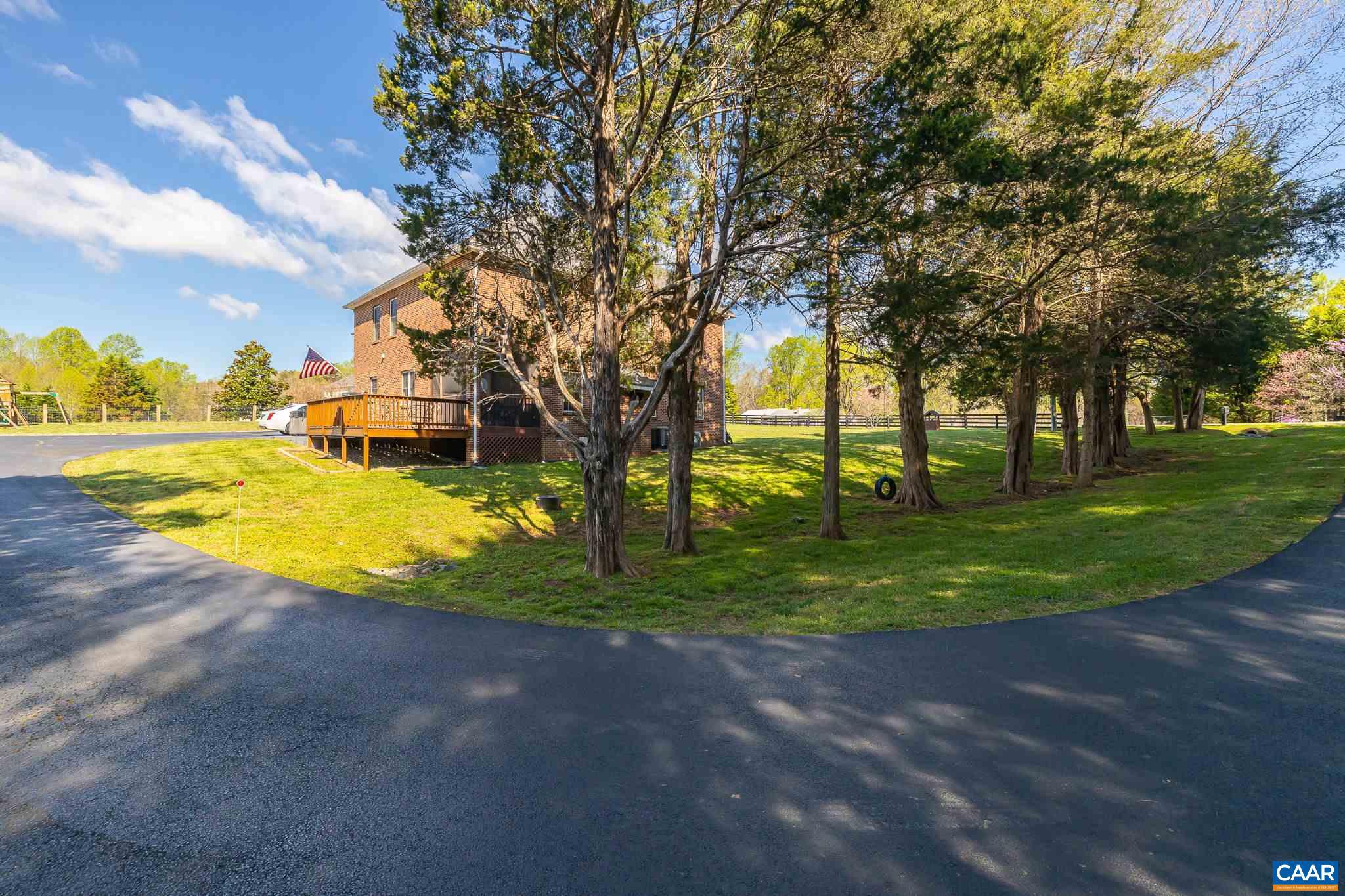 1812 Campbell Road Keswick, VA 22947 - Photo 5 of 35