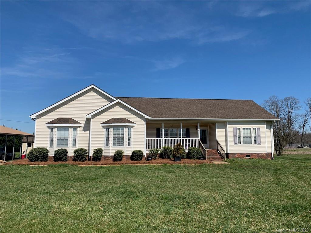 340 Weaver Road Salisbury, NC 28147 - Photo 6 of 23 a front view of house with yard and green space