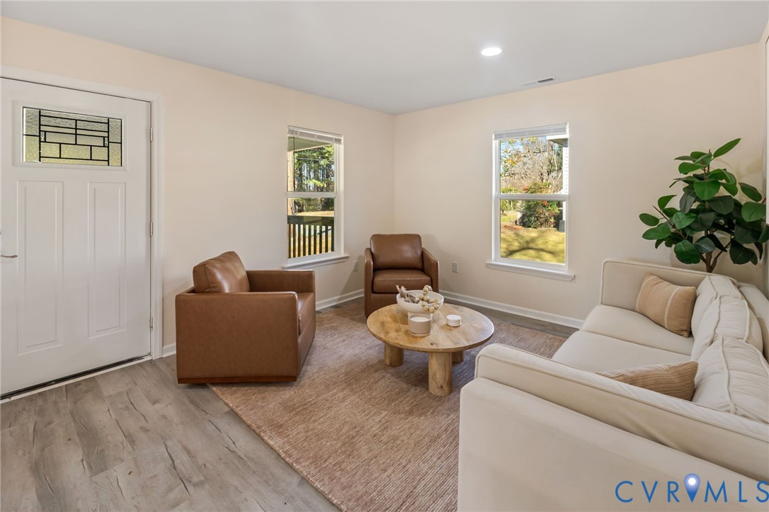 617 Court Street Victoria, VA 23974 - Photo 5 of 50