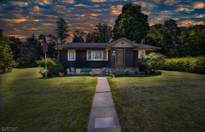 6 Odell Road Vernon, NJ 07462 - Photo 3 of 33