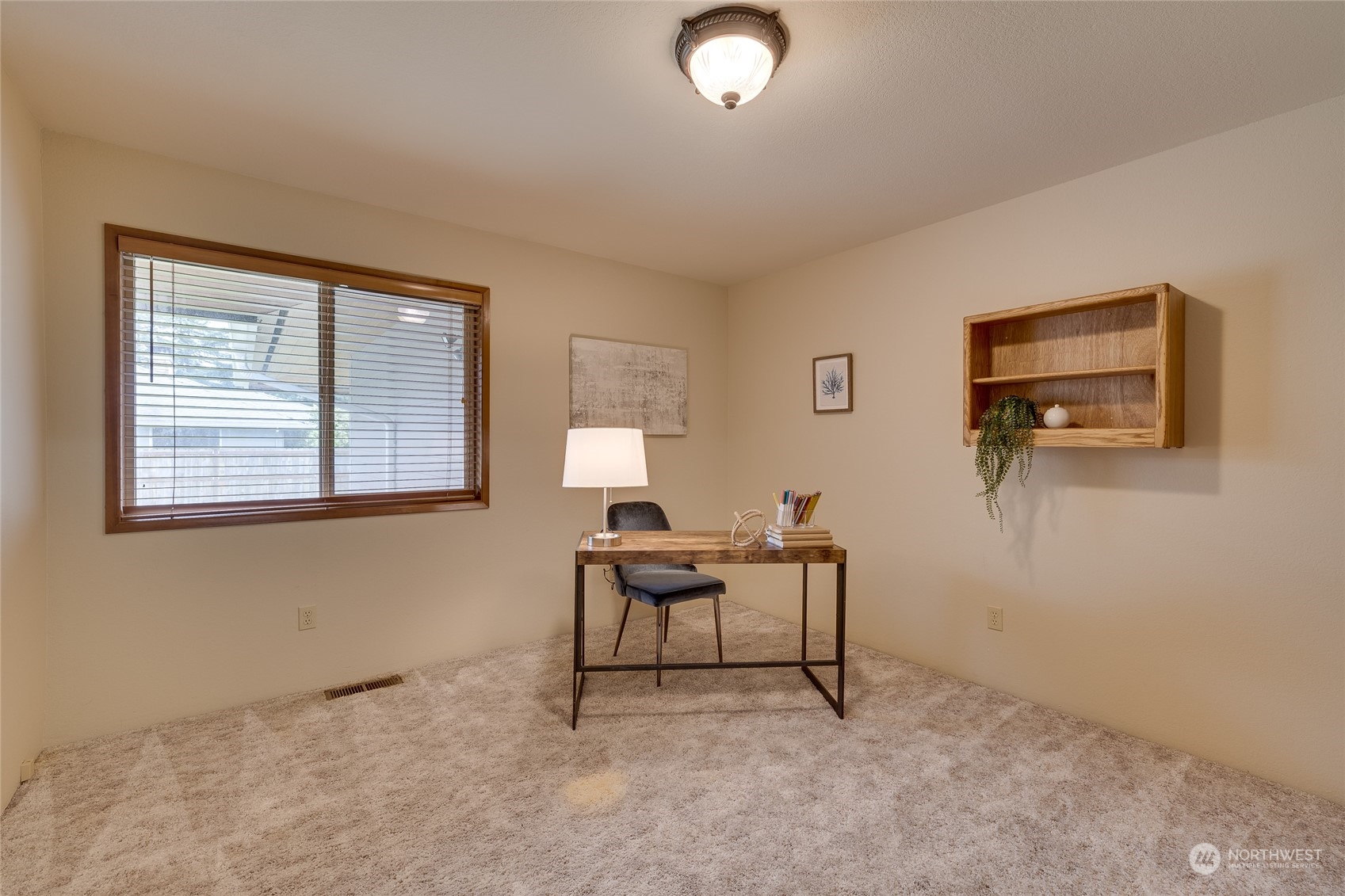 801 Main Street Sultan, WA 98294 - Photo 21 of 40 a work room with furniture and windows