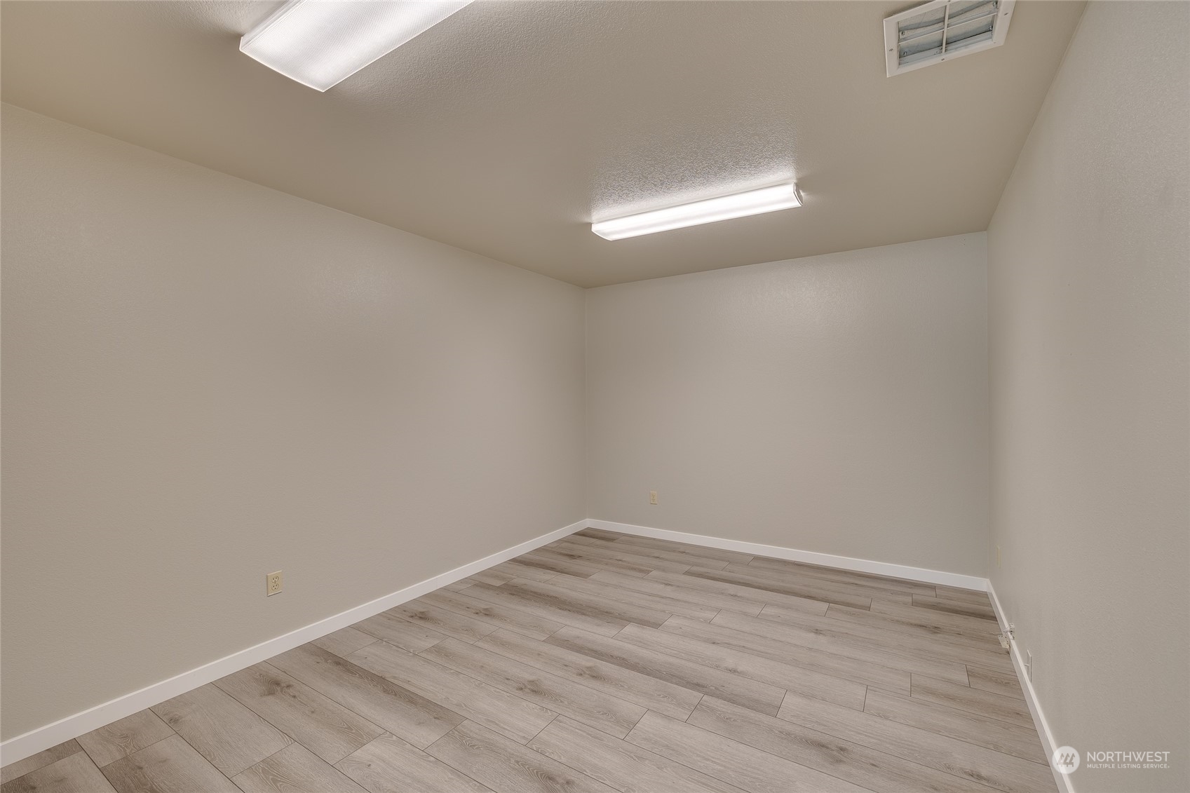 801 Main Street Sultan, WA 98294 - Photo 29 of 40 a view of room