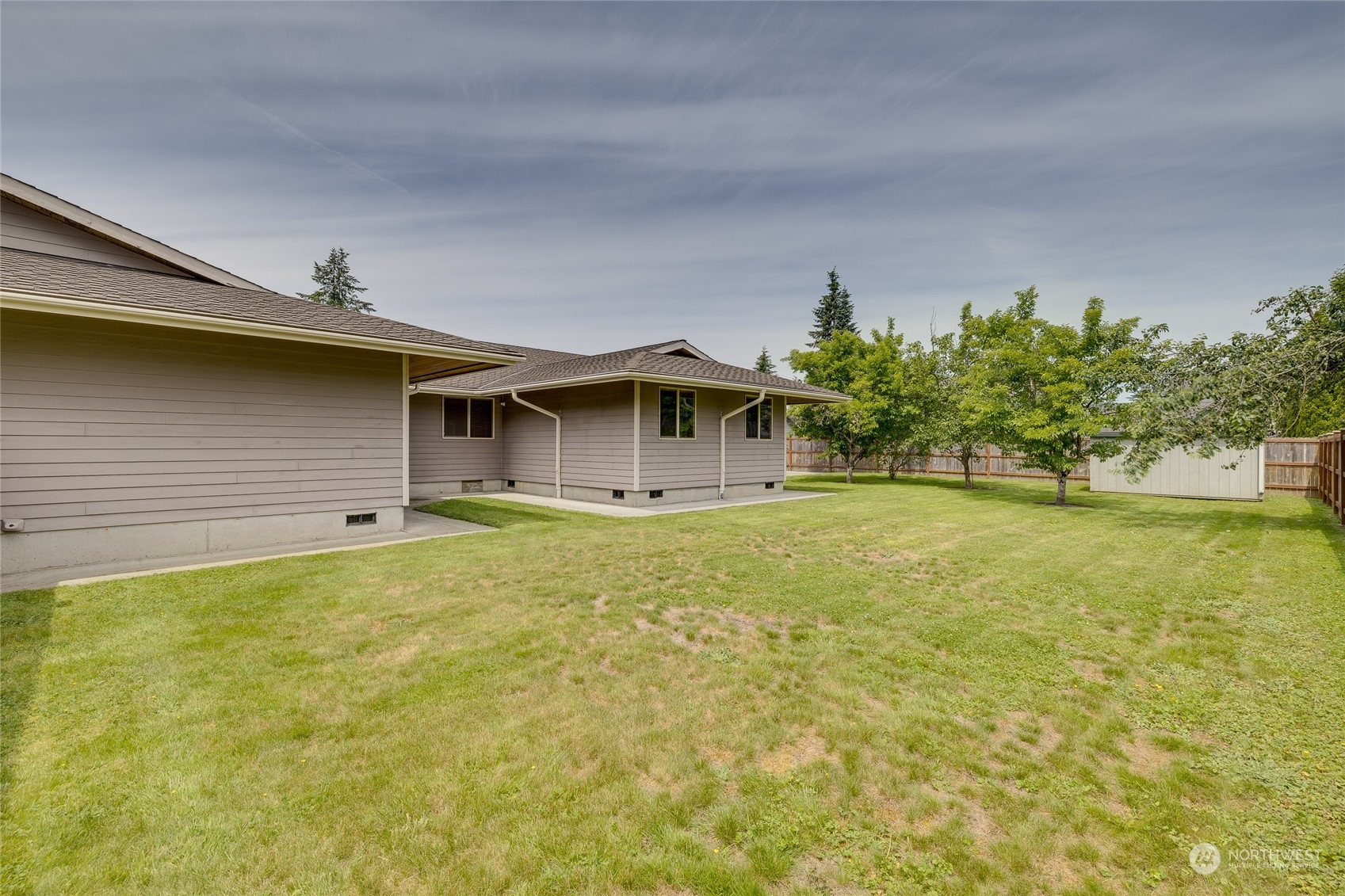801 Main Street Sultan, WA 98294 - Photo 35 of 40 a front view of a house with yard