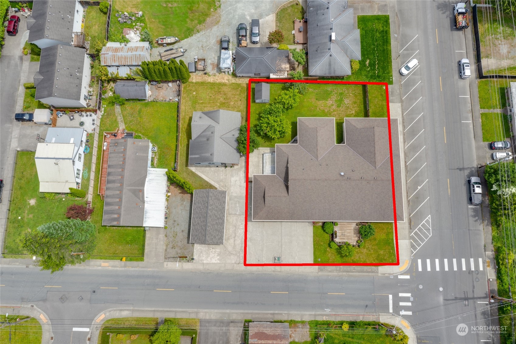 801 Main Street Sultan, WA 98294 - Photo 37 of 40 an aerial view of multiple houses with a yard