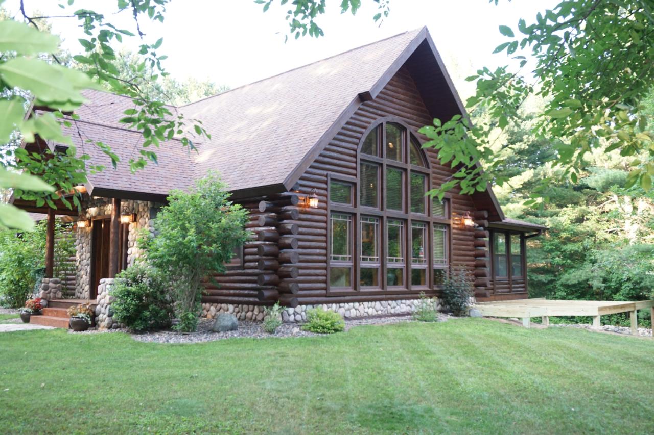 W8973 Eagle Waters Road Tomahawk, WI 54487 - Photo 3 of 60 Gallery Image 3