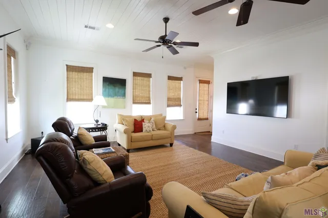 $998,000 | 131 Melancon Street, Golden Meadow, LA 70357