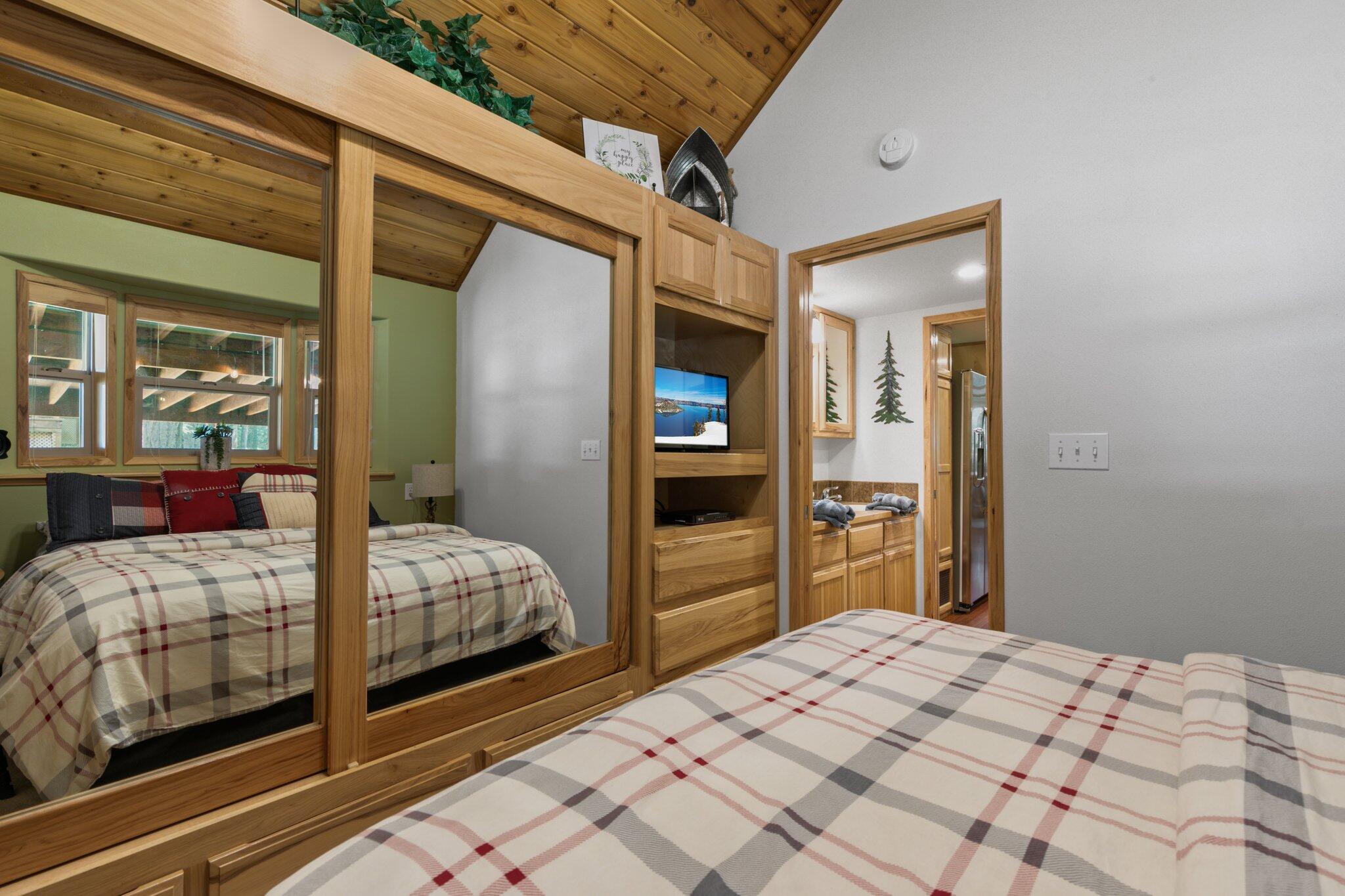 7979 Hyatt Prairie Road, Unit 49 Ashland, OR 97520 - Photo 18 of 30 Cabin 49 18