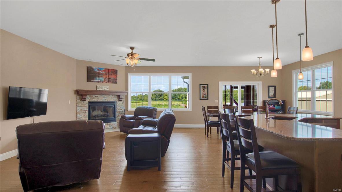 5605 Marine Road Alhambra, IL 62001 - Photo 15 of 46
