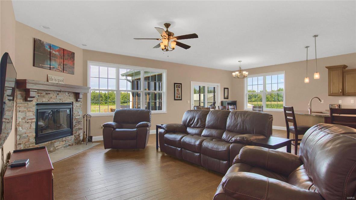 5605 Marine Road Alhambra, IL 62001 - Photo 16 of 46