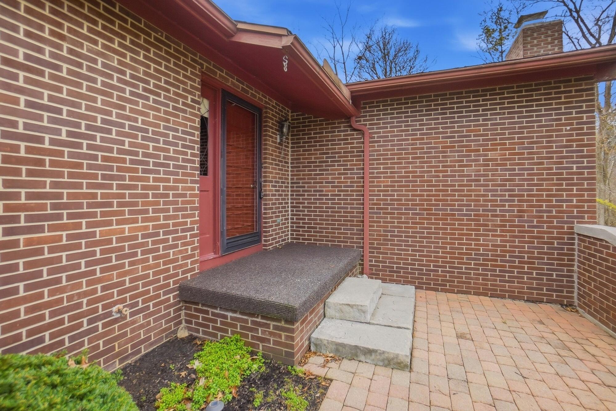3831 Crescent Hill Road Springfield, OH 45502 - Photo 5 of 45