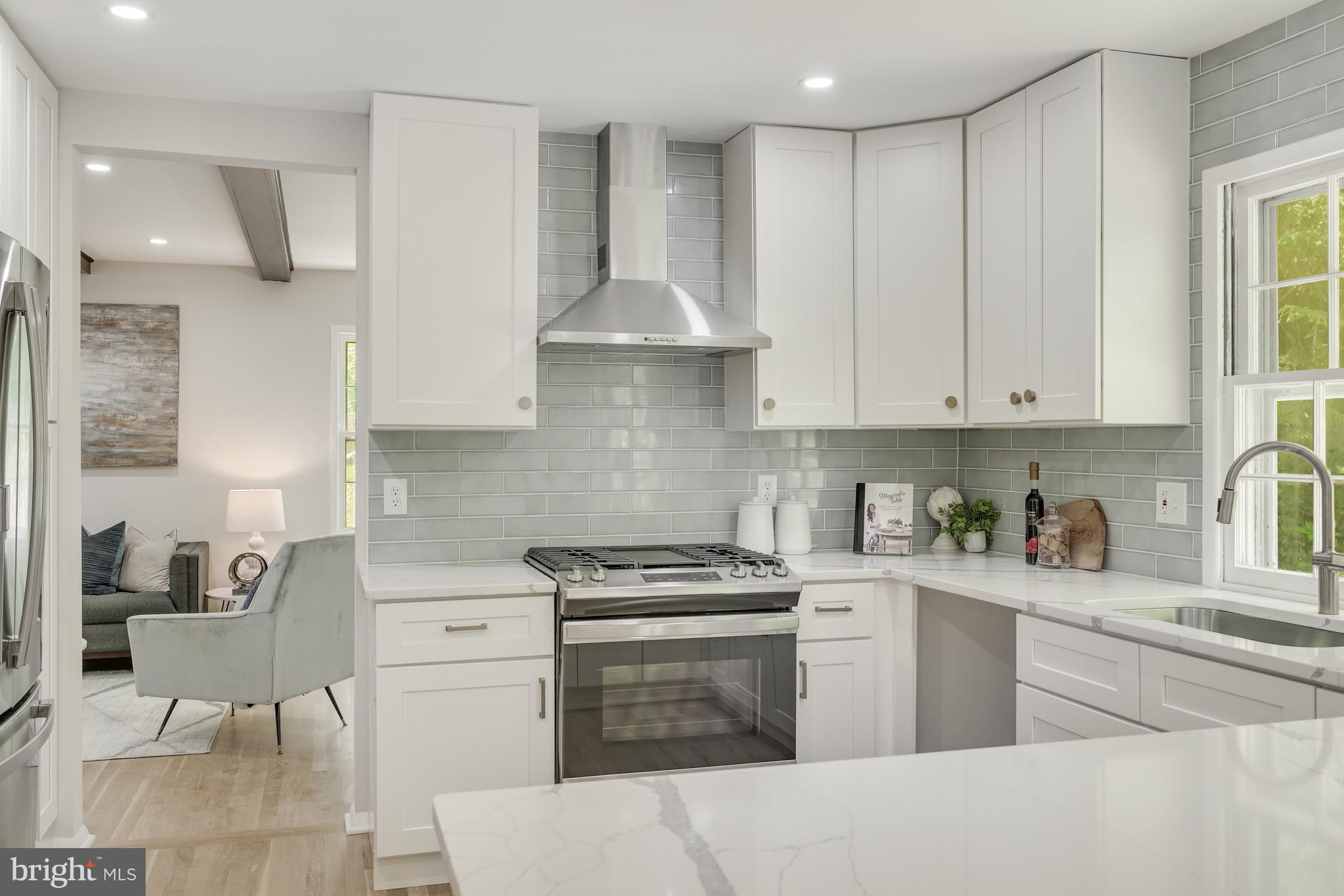 7842 Greeley Boulevard Springfield, VA 22152 - Photo 24 of 79 Kitchen