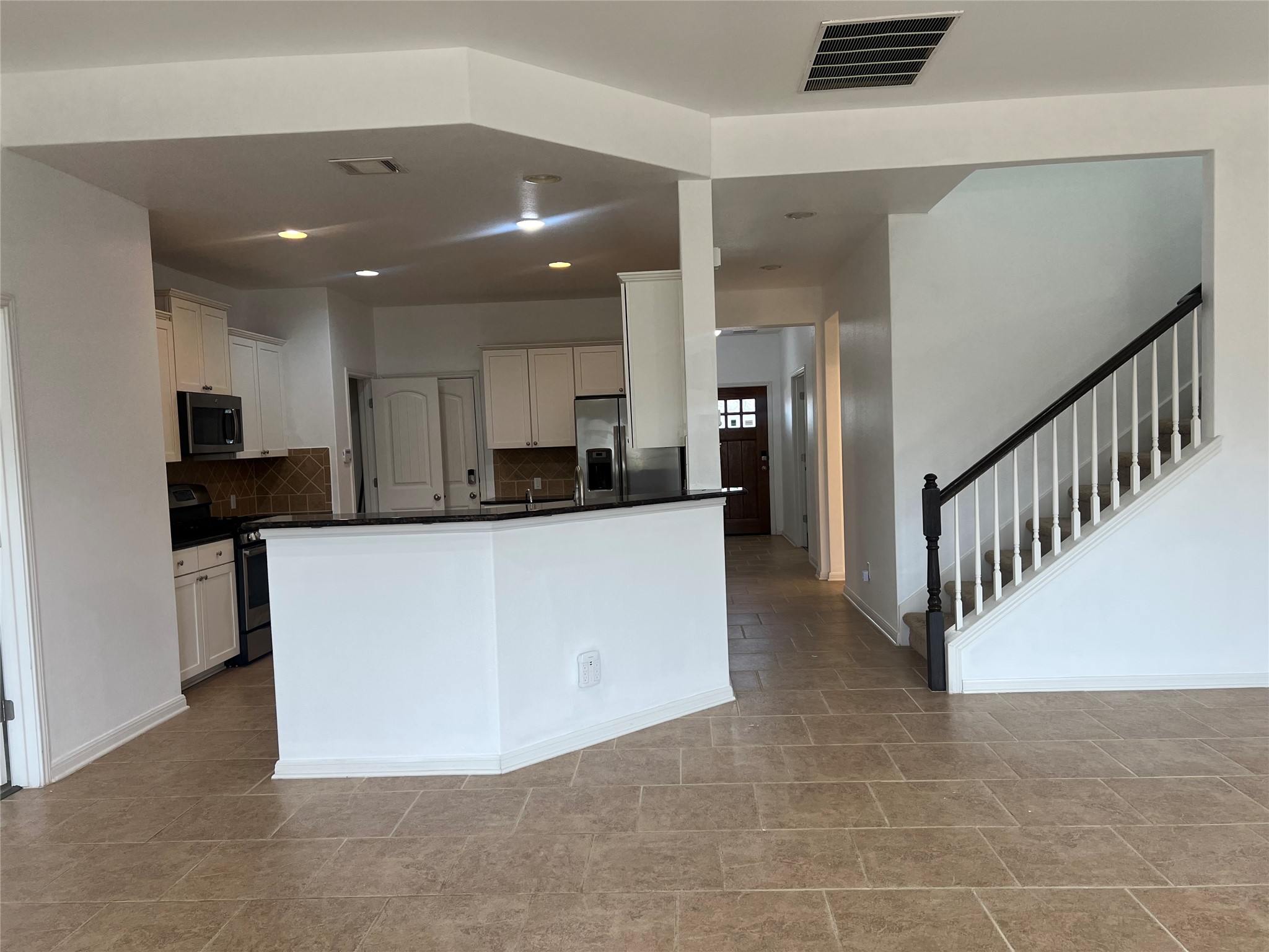 1508 Daylily Loop Georgetown, TX 78626 - Photo 8 of 26