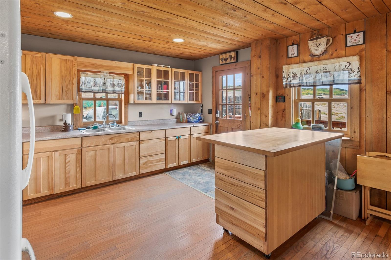70 Litmer Road Jefferson, CO 80456 - Photo 10 of 42 Gallery Image 10