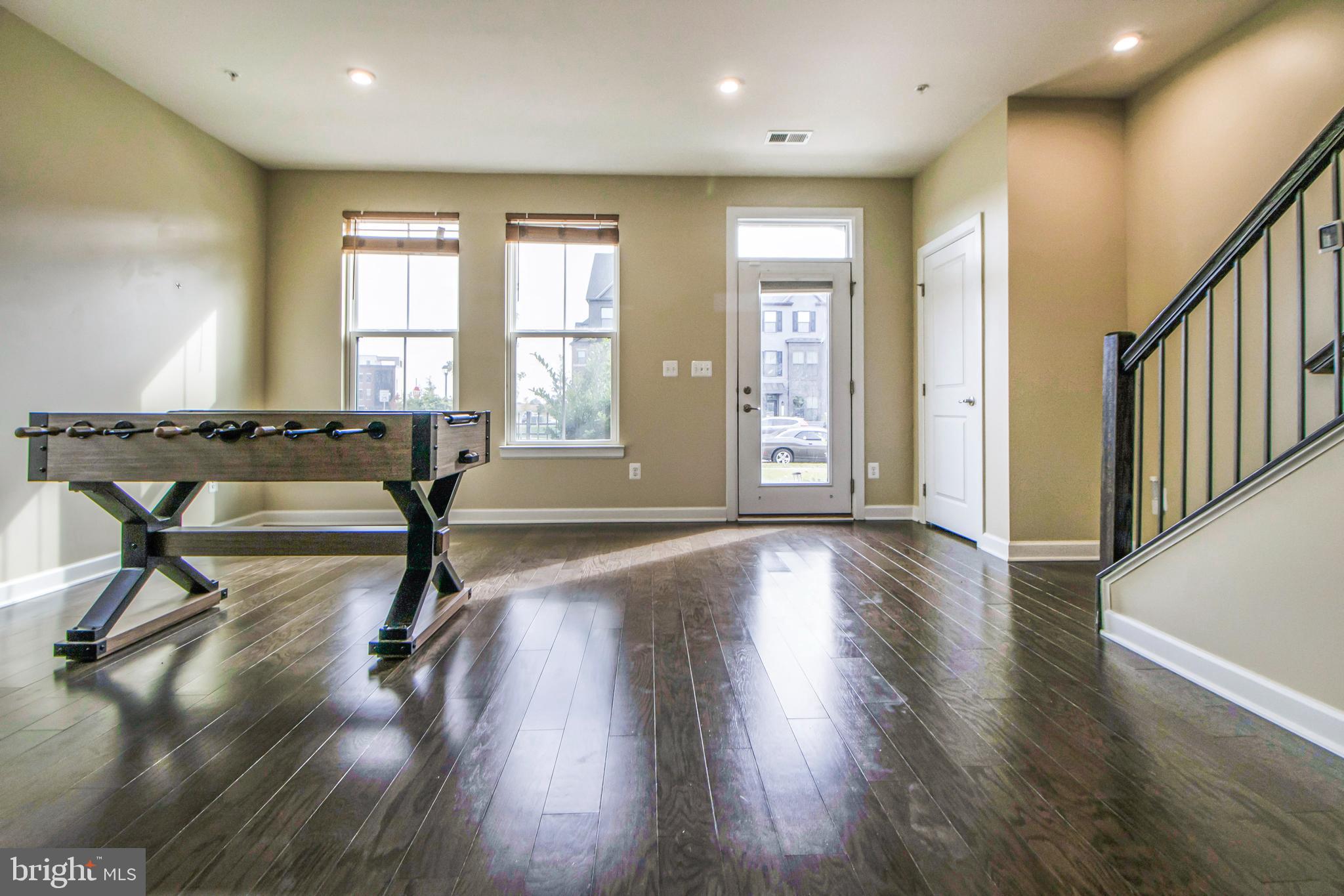 22166 Maple Tree Terrace Ashburn, VA 20148 - Photo 8 of 52