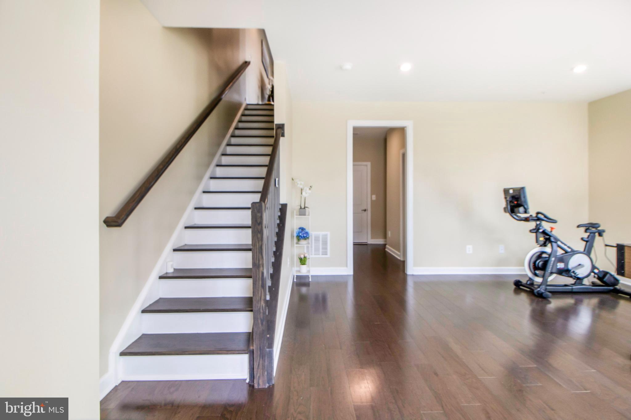 22166 Maple Tree Terrace Ashburn, VA 20148 - Photo 9 of 52
