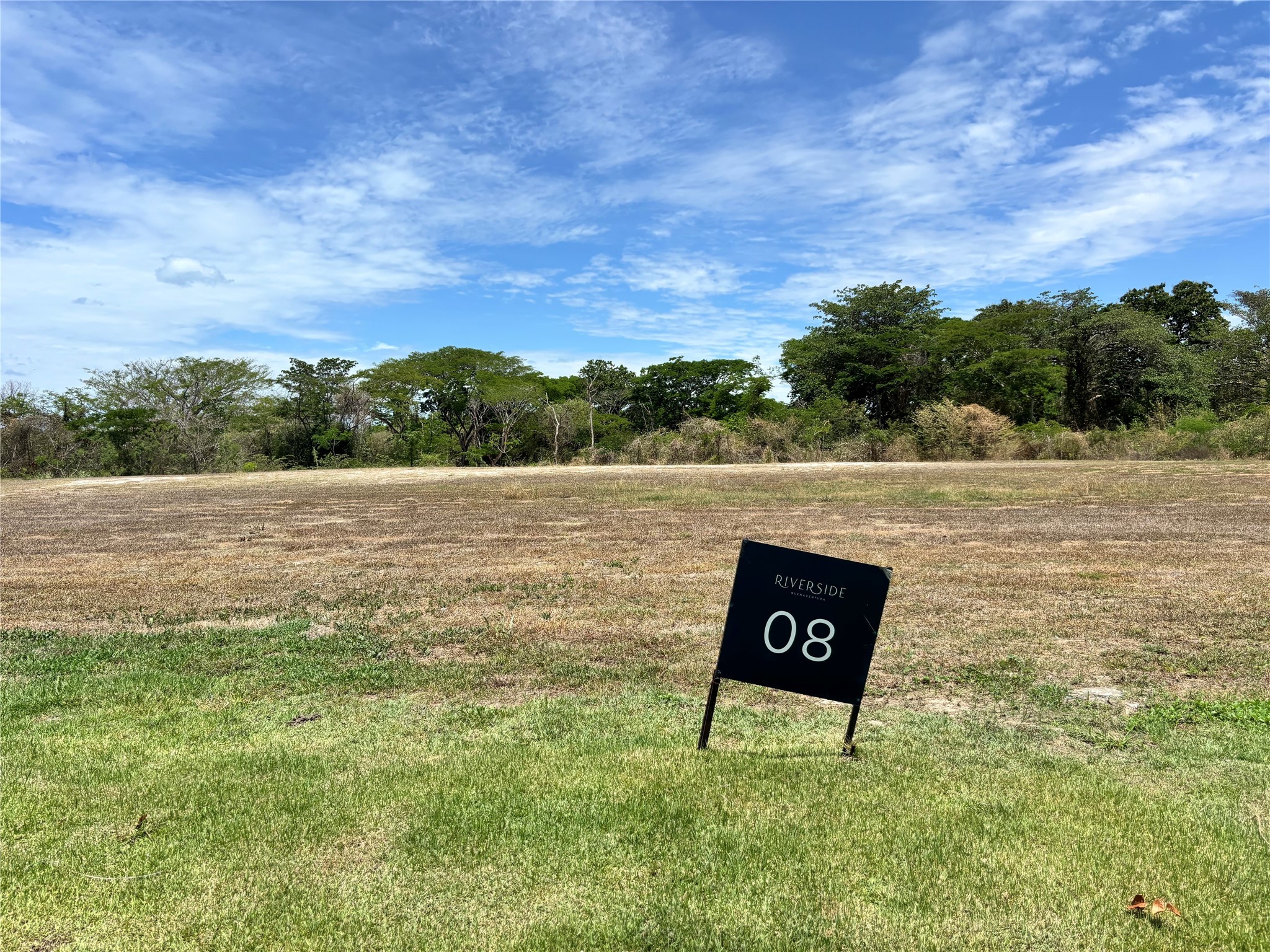 8 Riverside Buenaventura, Unit 8 Riverside, CA 92501 - Photo 2 of 34