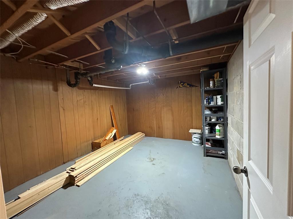 E910 Cedar Road Eau Claire, WI 54701 - Photo 35 of 41