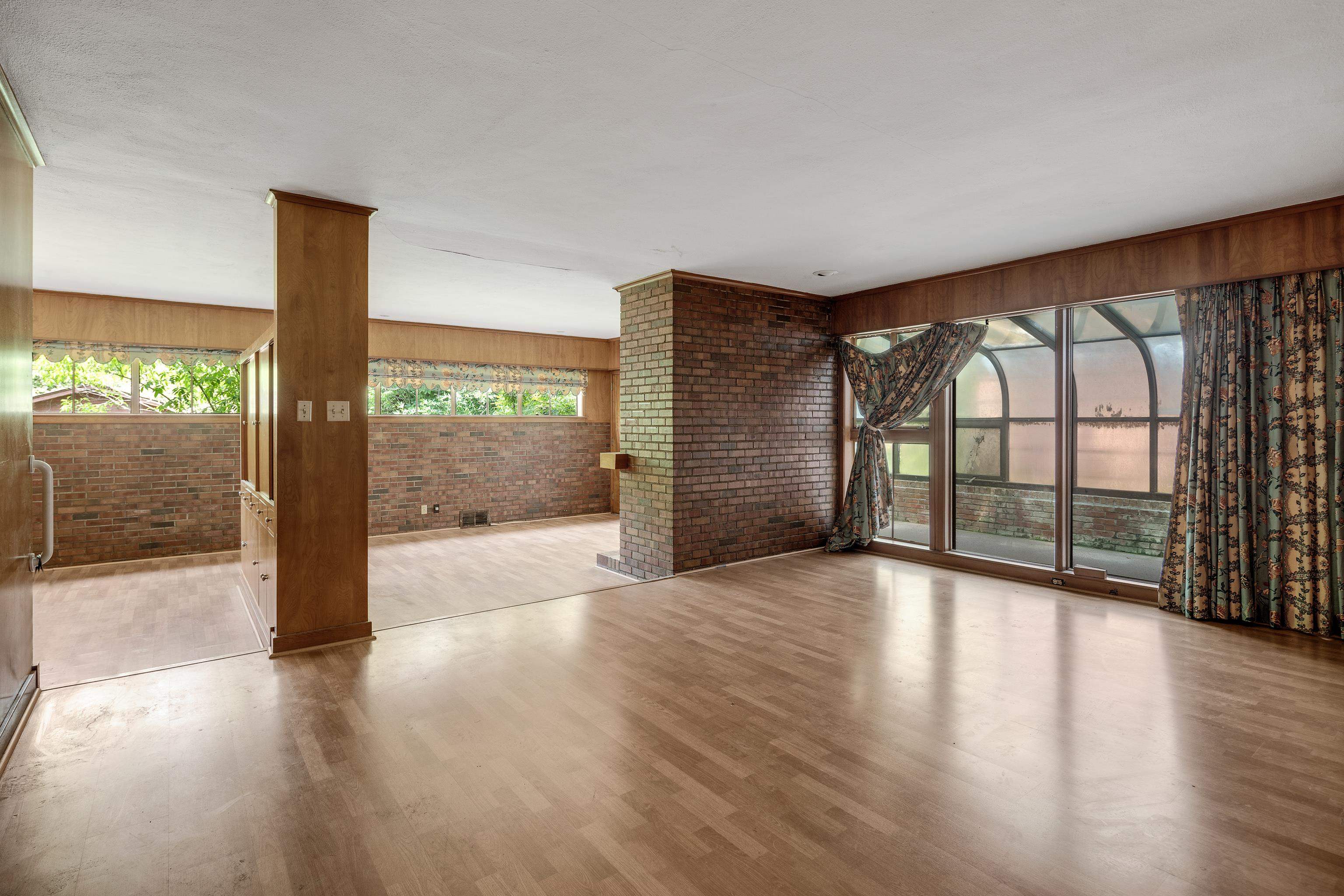 4356 Tuckahoe Road Memphis, TN 38117 - Photo 6 of 25 a view of an entryway