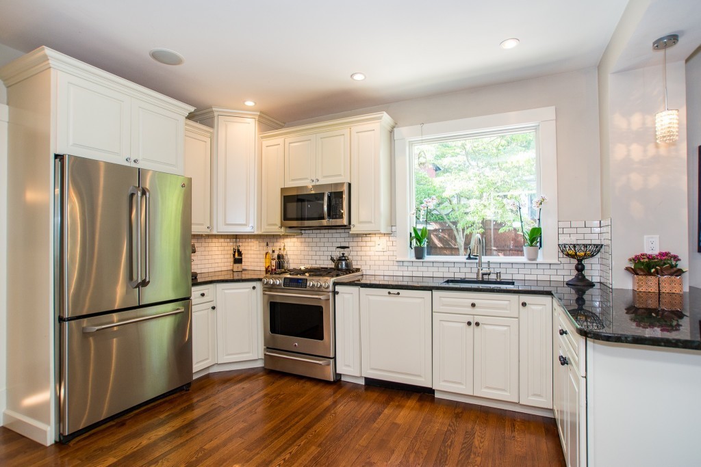 58 Brookfield Road Winthrop, MA 02152 - Photo 4 of 30 Gallery Image 4