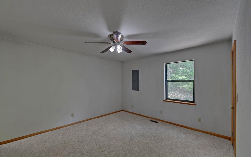 215 Black Bear Ridge Murphy, NC 28906 - Photo 16 of 39