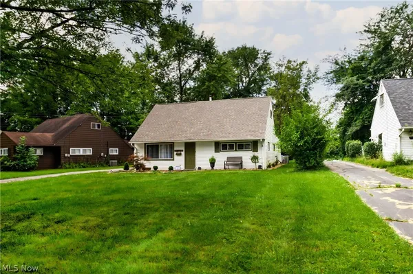 $204,000 | 2379 Clyde Street, Youngstown, OH 44514