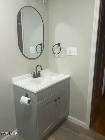 $2,000 | 604 Ridgeview Drive, Unit 3, Johnson City, TN 37604