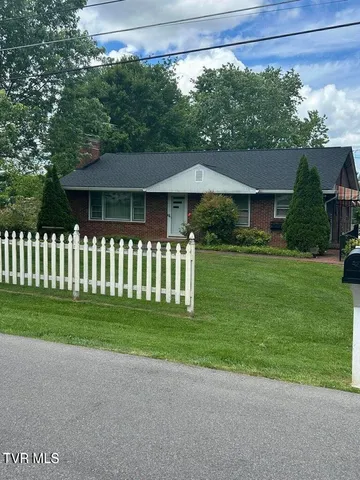 $2,000 | 604 Ridgeview Drive, Unit 3, Johnson City, TN 37604