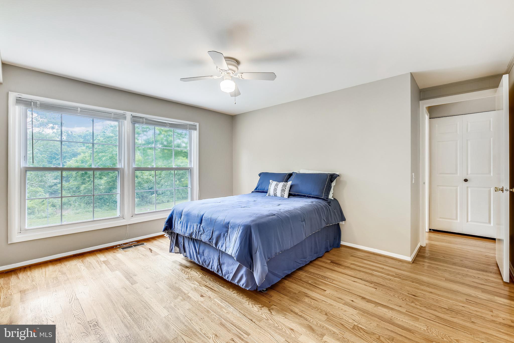 2417 Nees Lane Silver Spring, MD 20905 - Photo 30 of 65 Such big rooms!