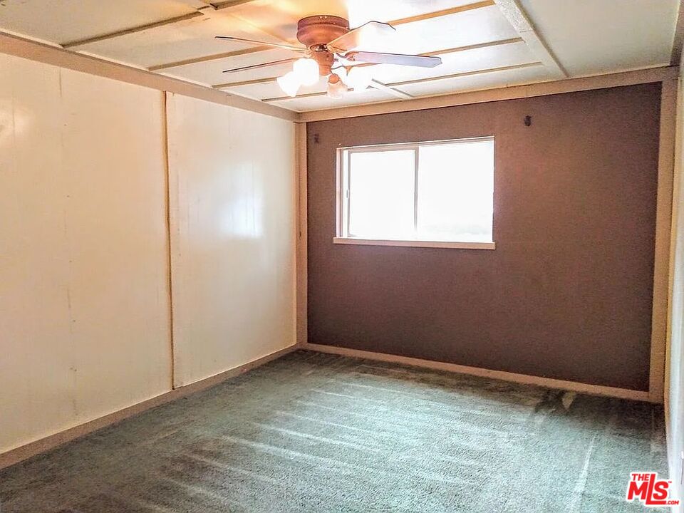 618 Wisner Road Mount Shasta, CA 96067 - Photo 15 of 21 a view of an empty room with a window