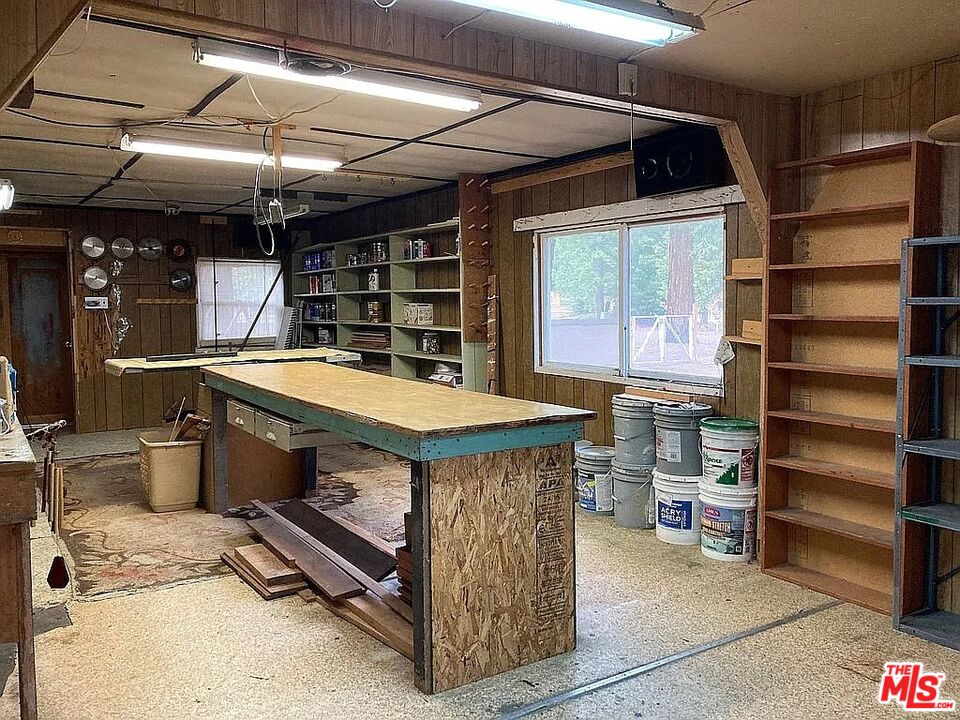 618 Wisner Road Mount Shasta, CA 96067 - Photo 20 of 21 a room with storage and utility