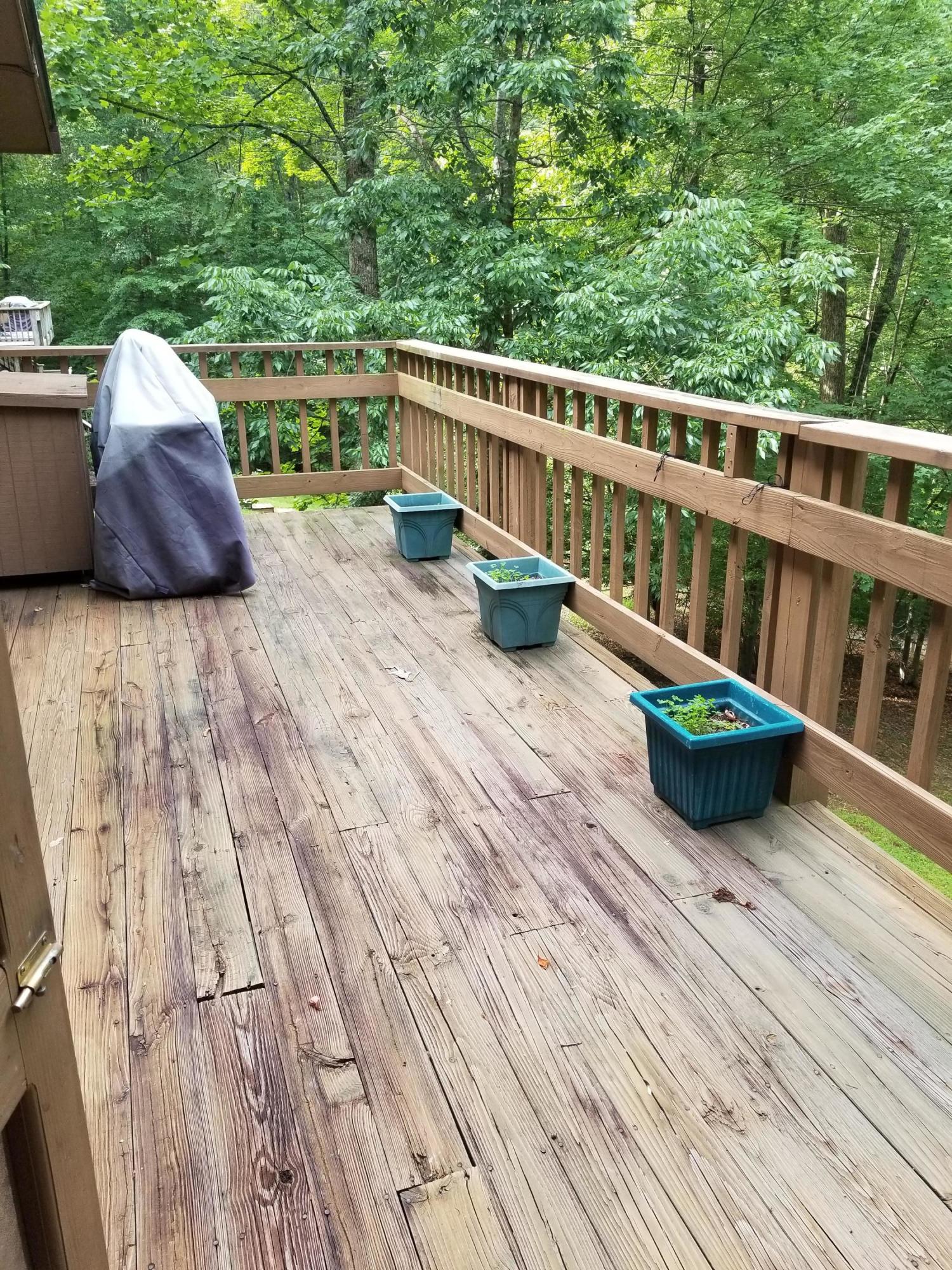 114 Ridgeway Court Moneta, VA 24121 - Photo 17 of 45 Outside deck