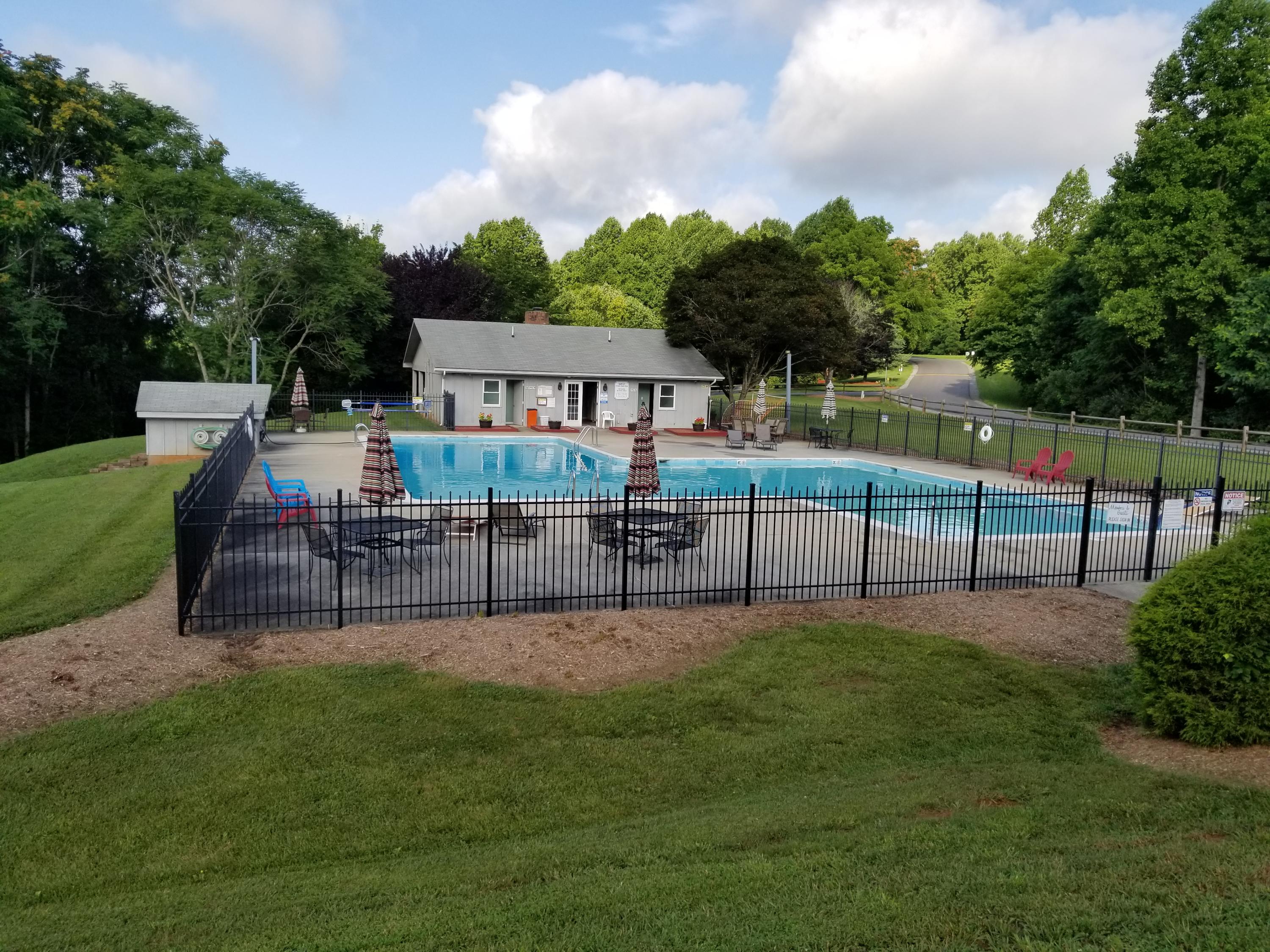 114 Ridgeway Court Moneta, VA 24121 - Photo 39 of 45 Community pool
