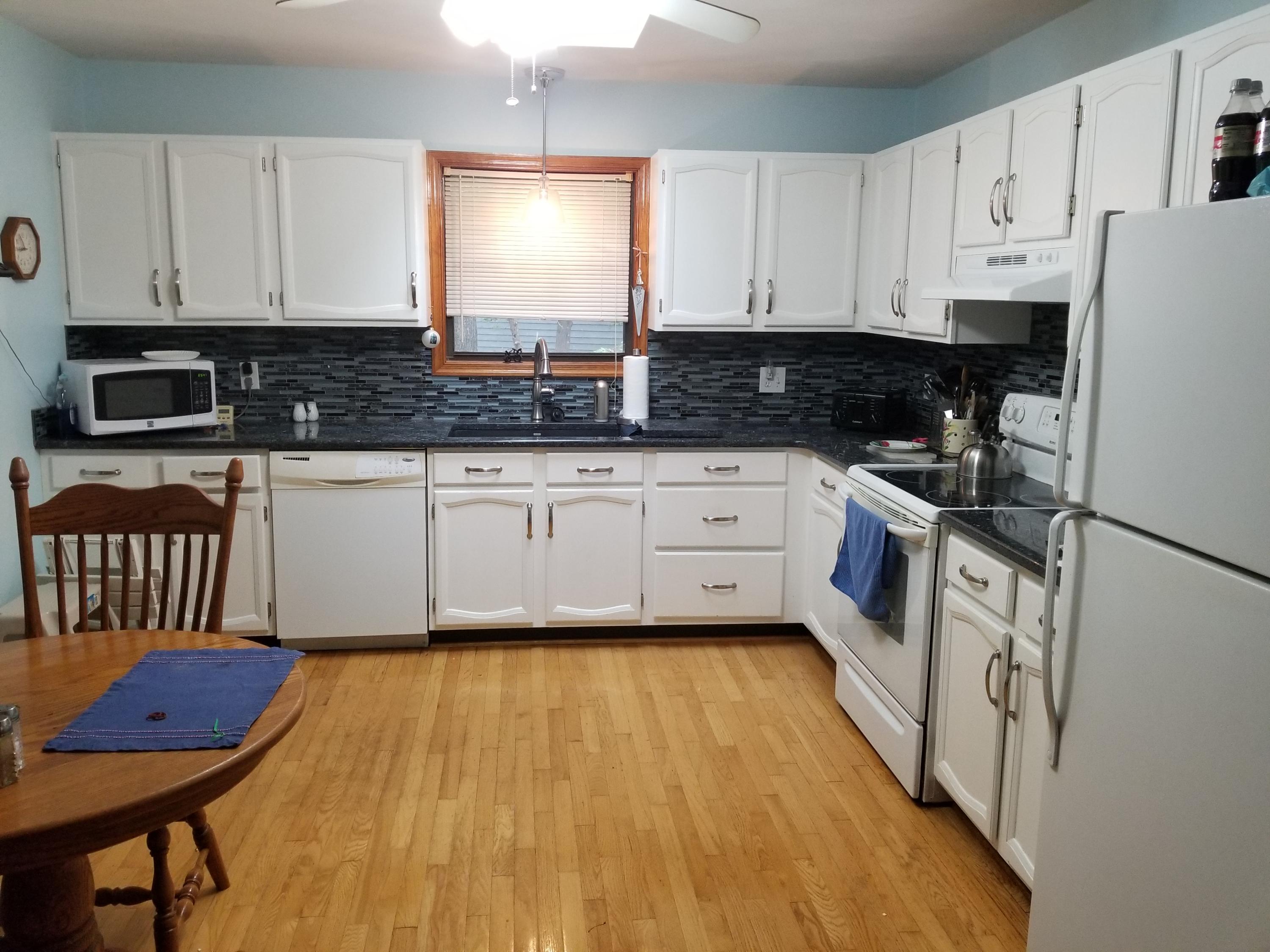114 Ridgeway Court Moneta, VA 24121 - Photo 5 of 45 Remodeled kitchen