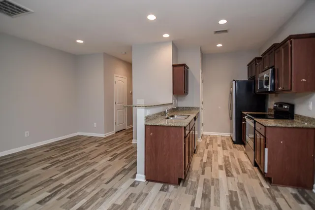 $2,045 | 162 Buchanan Circle, Goose Creek, SC 29445