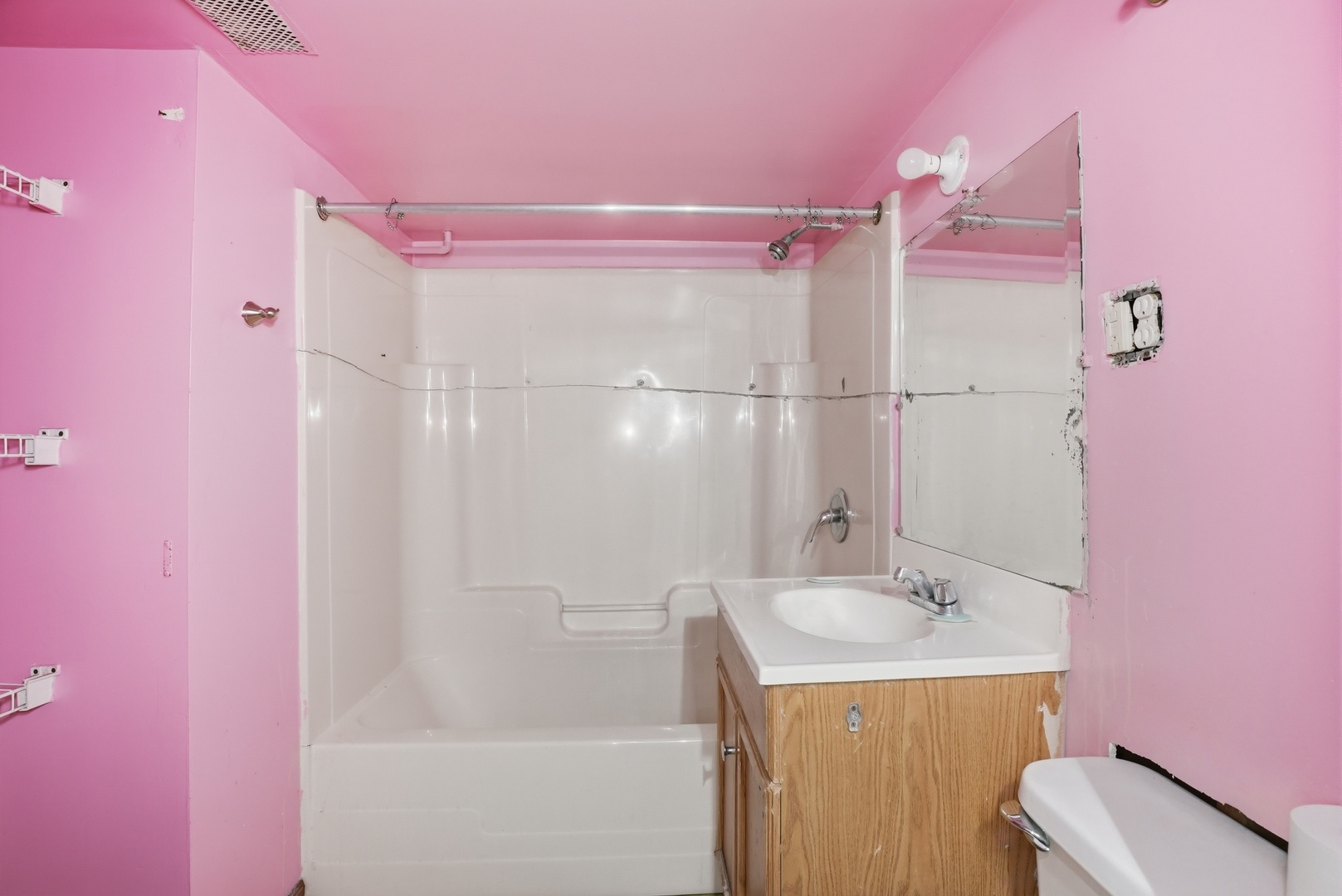 10046 South Commercial Avenue Chicago, IL 60617 - Photo 21 of 39