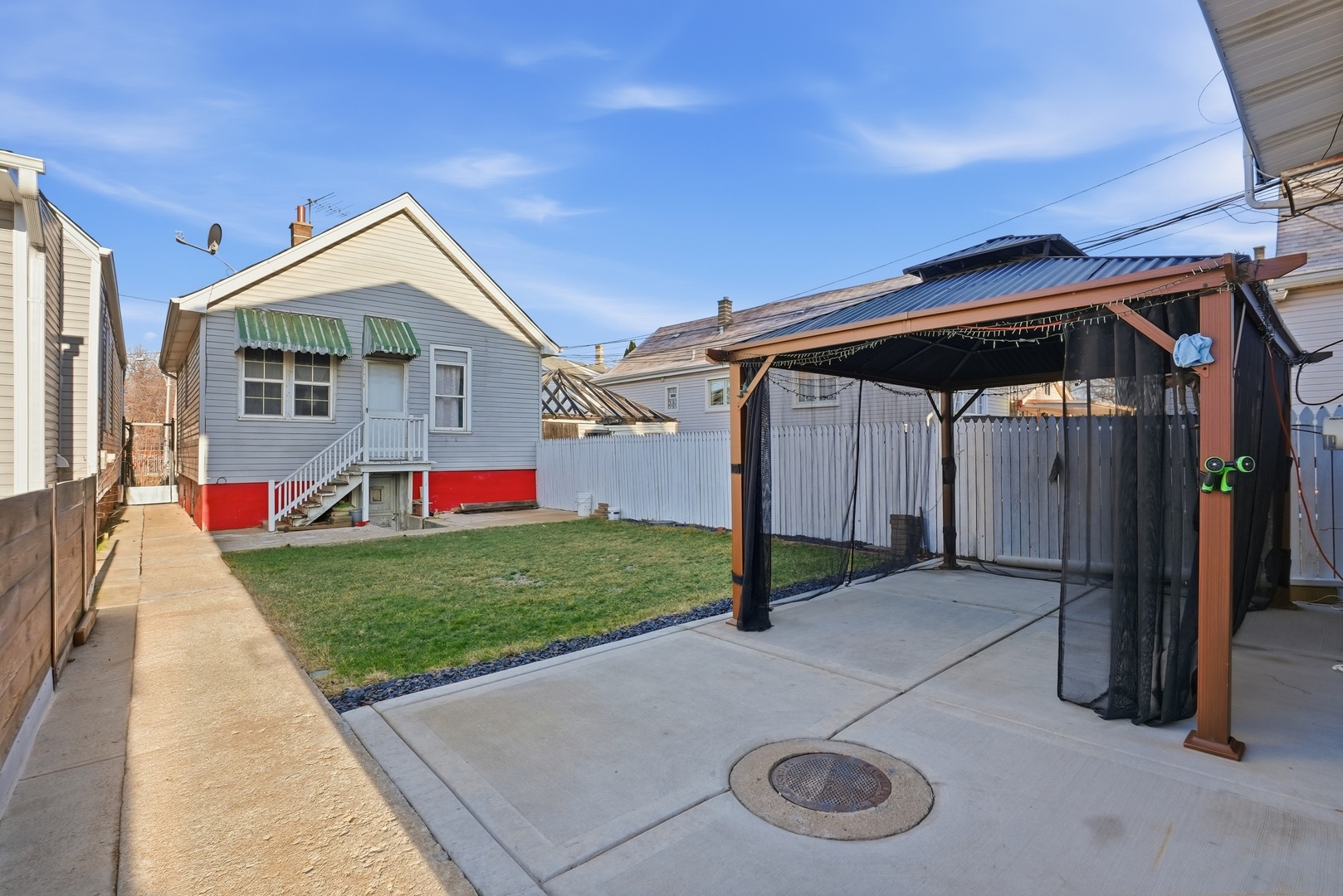 10046 South Commercial Avenue Chicago, IL 60617 - Photo 25 of 39