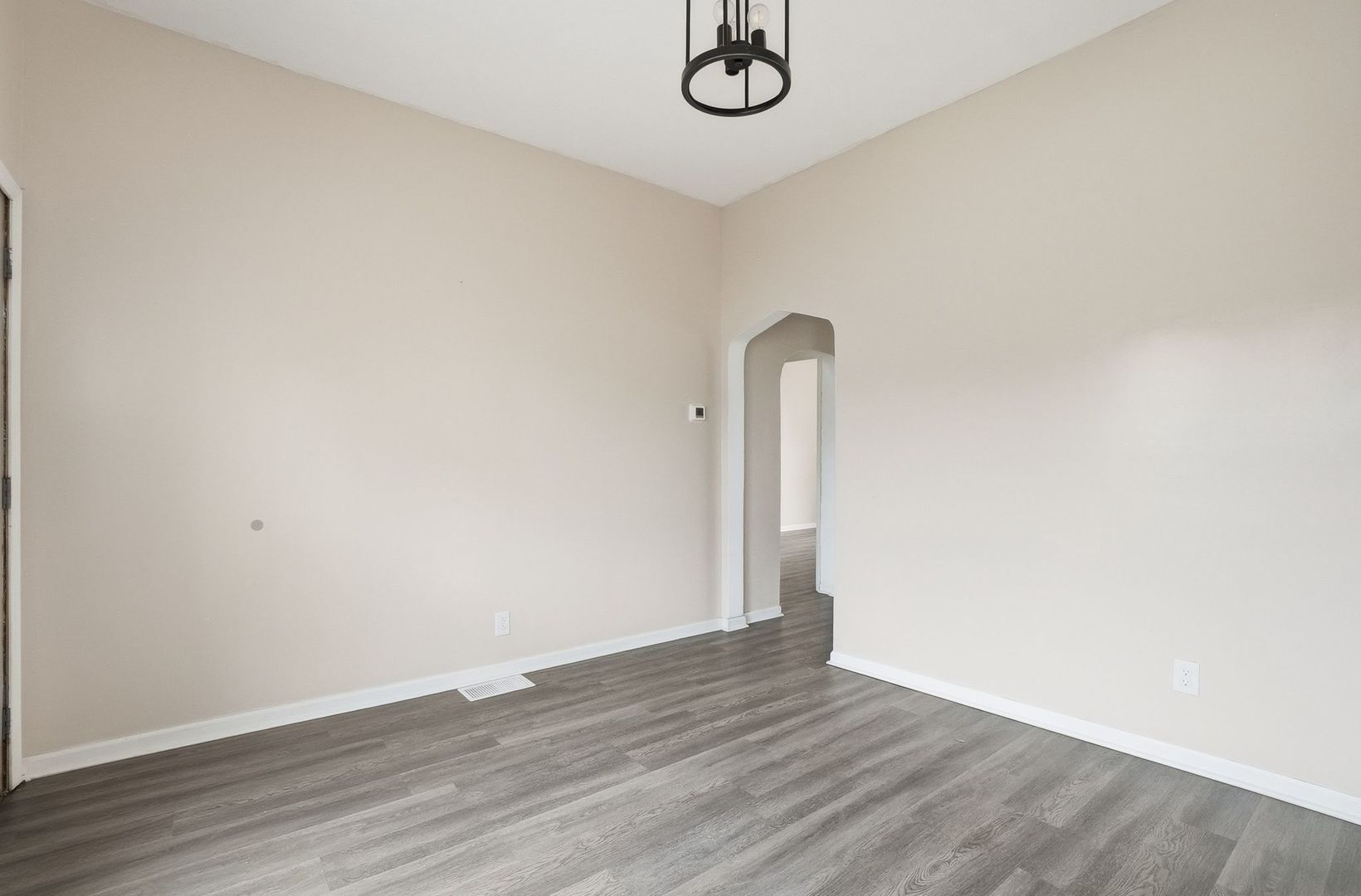 10046 South Commercial Avenue Chicago, IL 60617 - Photo 28 of 39