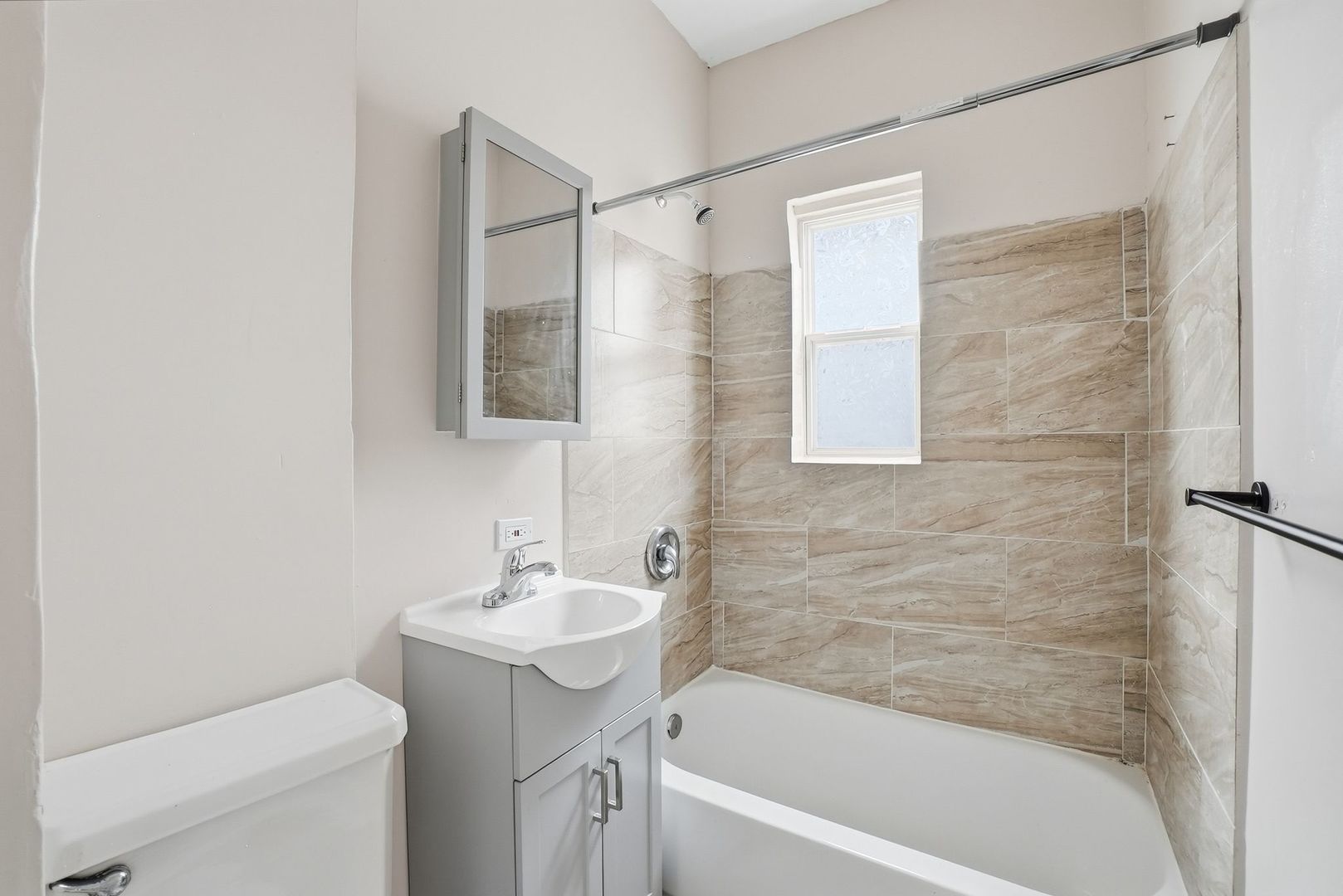 10046 South Commercial Avenue Chicago, IL 60617 - Photo 31 of 39