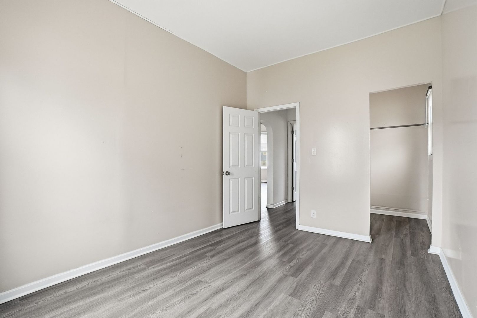 10046 South Commercial Avenue Chicago, IL 60617 - Photo 34 of 39