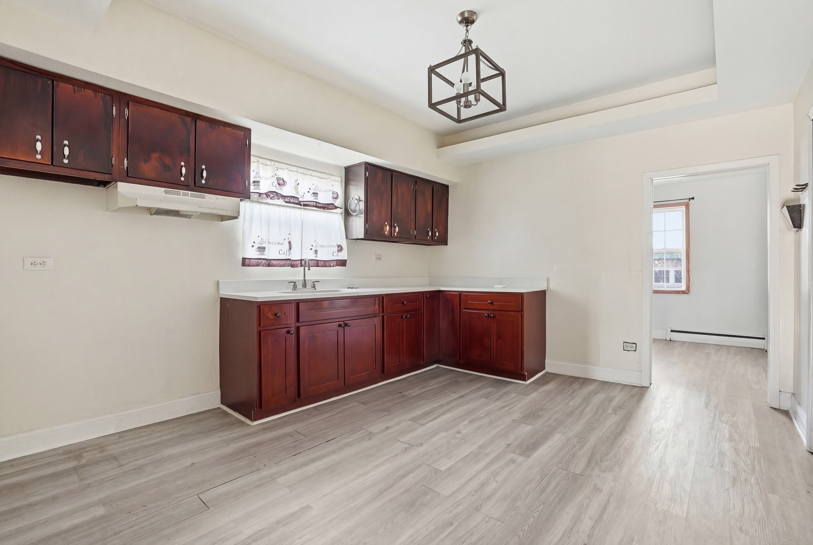 10046 South Commercial Avenue Chicago, IL 60617 - Photo 5 of 39